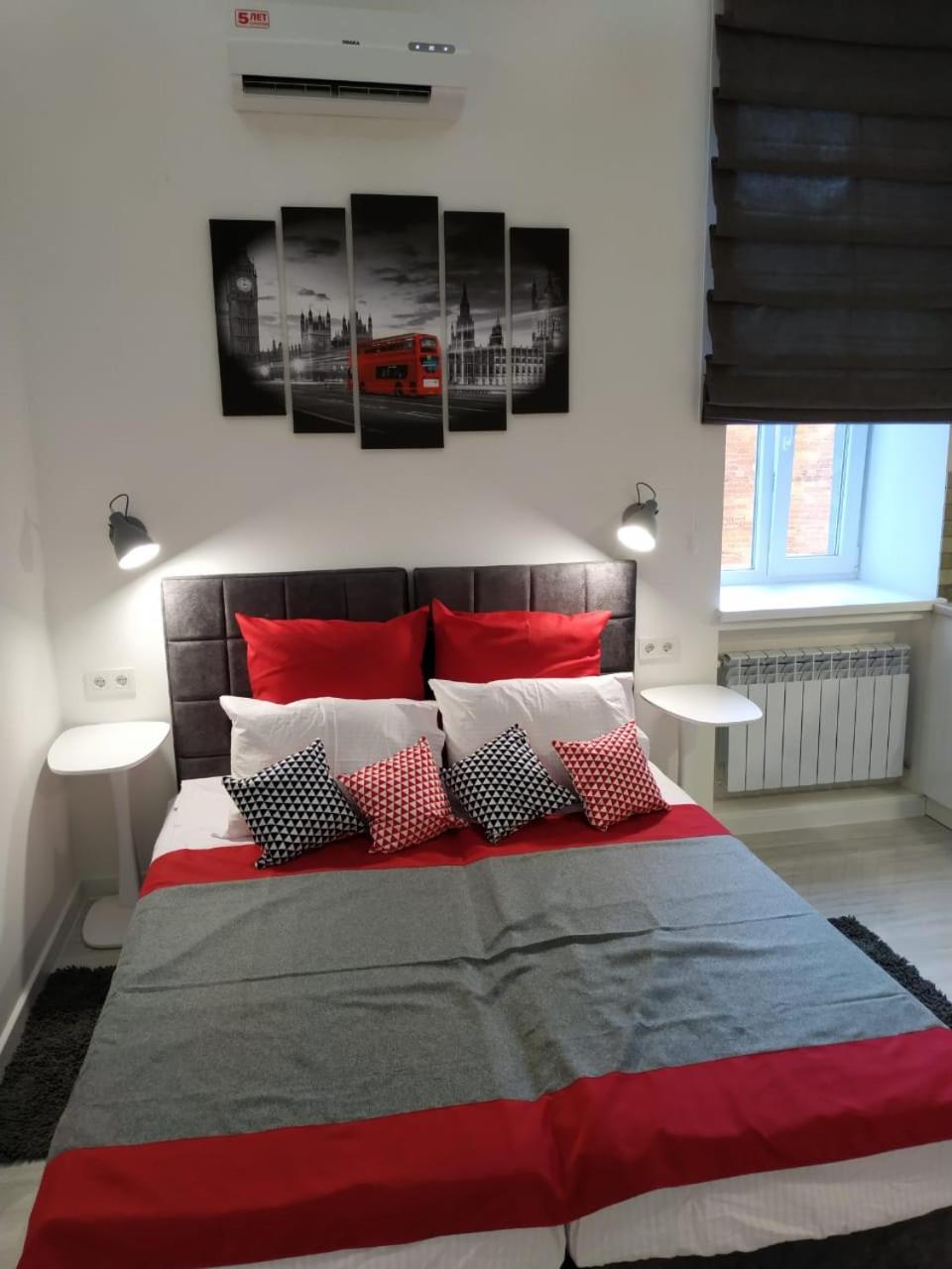 Apartment For Rent In The City Center Of Kharkiv K18 Elinaflats Bagian luar foto