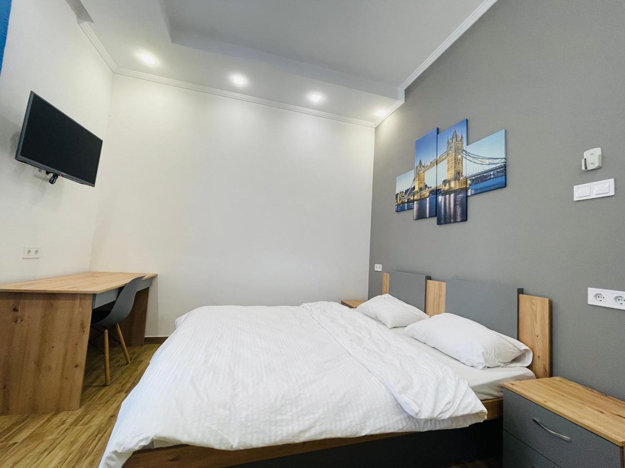 Apartment For Rent In The City Center Of Kharkiv K18 Elinaflats Bagian luar foto