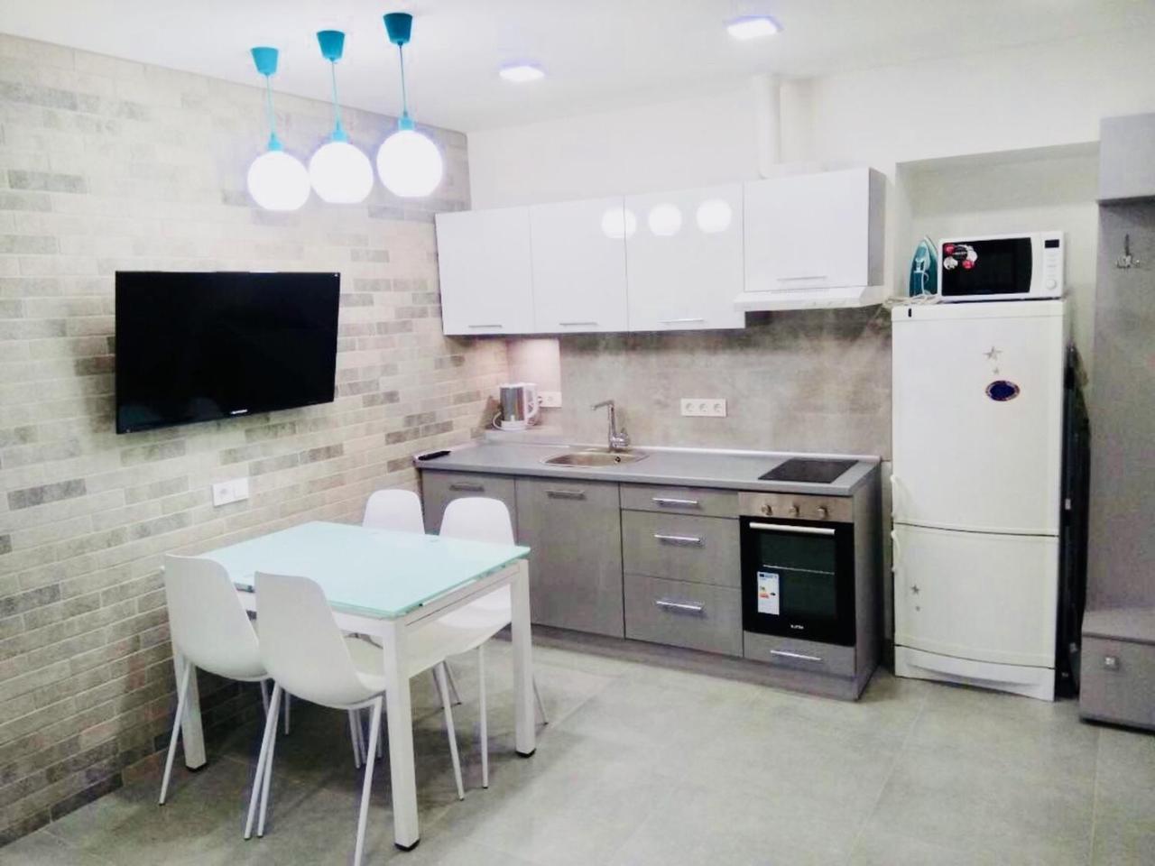 Apartment For Rent In The City Center Of Kharkiv K18 Elinaflats Bagian luar foto